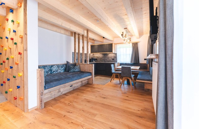 Holiday Apartment 'Berg' with Mountain View, Shared Garden and Wi-Fi