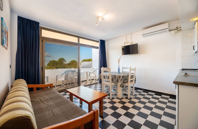 Holiday Apartment "Bilo 301" with Private Terrace & Wi-Fi