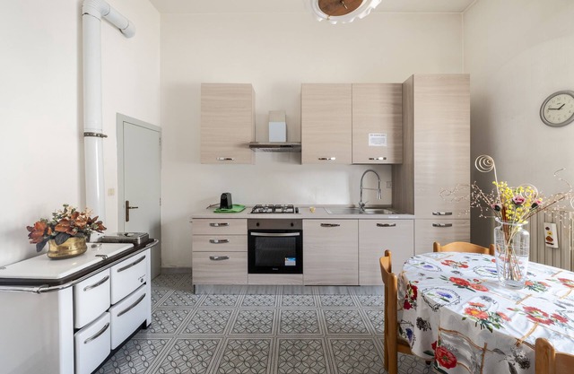 Holiday Apartment 'Casa Francesca' with Terrace & Wi-Fi