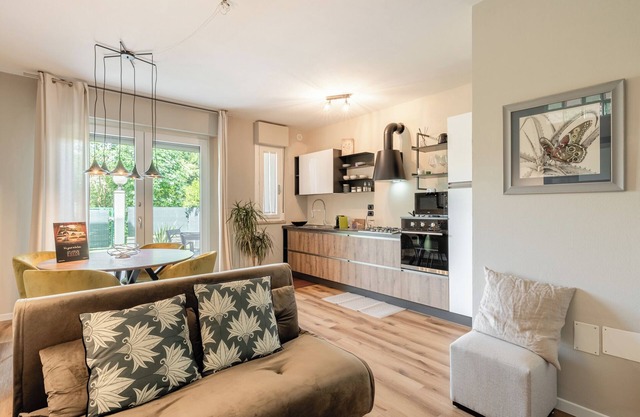 Holiday Apartment "Casa Eva Lucca" with Private Garden & Wi-Fi