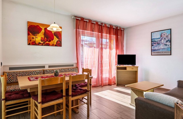 Holiday Apartment "Casa Mara" with Mountain View, Balcony & Wi-Fi