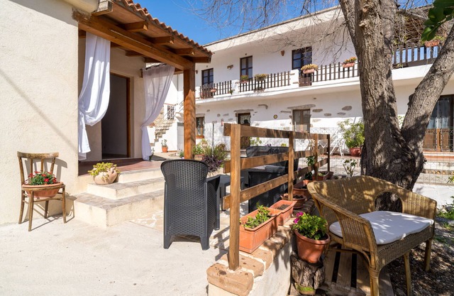 Holiday Apartment "Casa Masala" with Private Terrace & Shared Garden