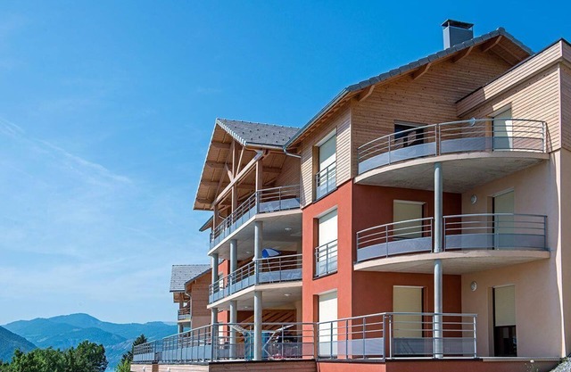 Holiday apartment Chorges for 1 - 6 persons with 2 bedrooms - Holiday apartment in one or multi-fami
