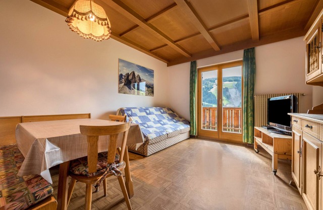 Holiday Apartment "Ciasa La Palsa 4" with Mountain View, Balcony & Wi-Fi