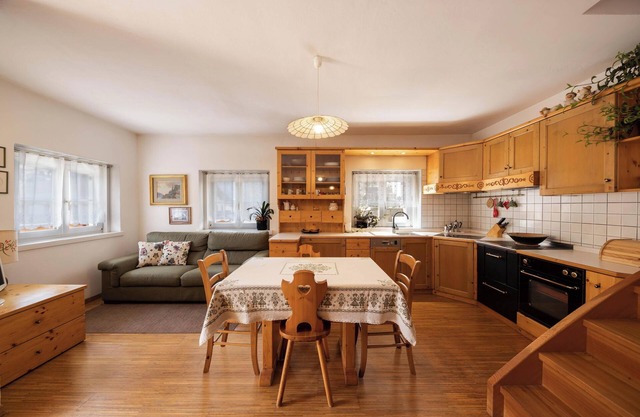 Holiday Apartment Ciasa Goti with Mountain View, Wi-Fi & Terrace