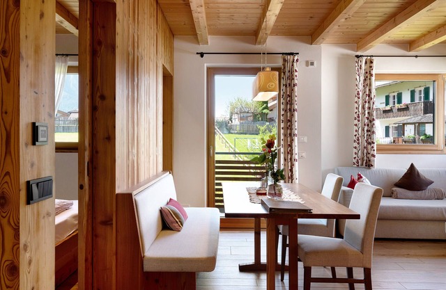 Holiday Apartment "Cornelia Rose" with Mountain View, Terrace & Wi-Fi