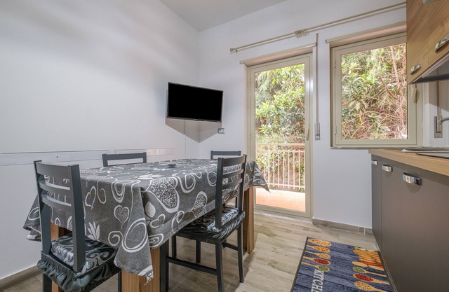 Holiday Apartment "Damilhouse 2" with Balcony & Wi-Fi