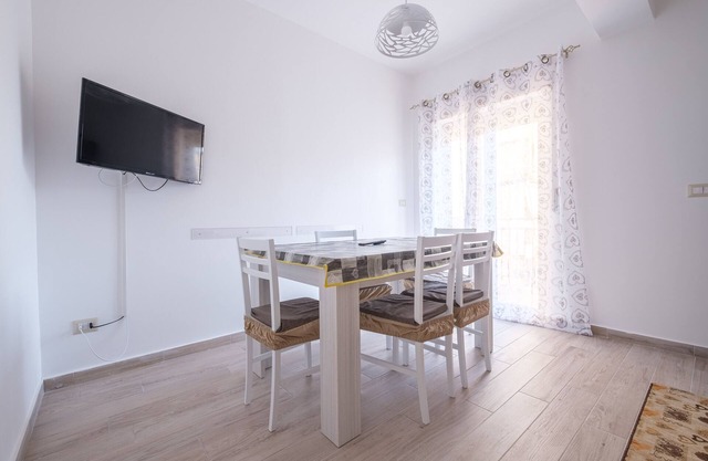 Holiday Apartment "Damilhouse 4" with Balcony & Wi-Fi
