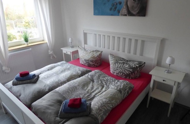 Holiday apartment Wilhelmshaven for 1 - 5 persons with 3 bedrooms - Holiday apartment