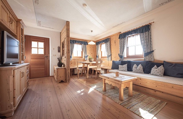 Holiday Apartment "Enzian" with Mountain View, Balcony & Wi-Fi