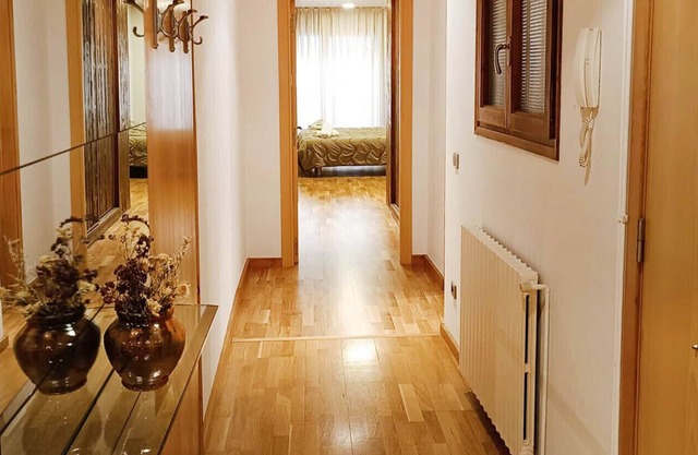 Holiday Apartment 'Exclusivo Apartamento' en Sort with Balcony & Mountain View