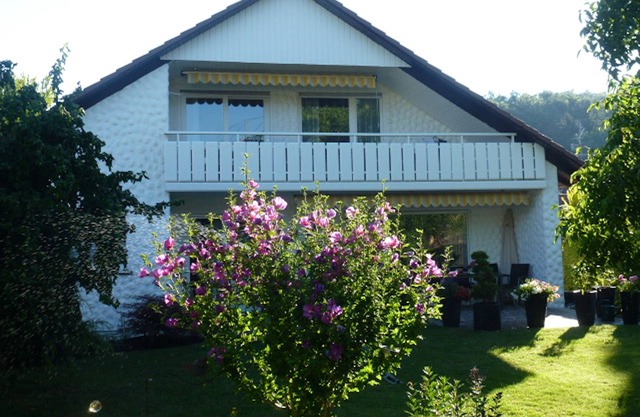 Holiday Apartment “Ferienwohnung Lumafe” Only a Short Walk from the Lake