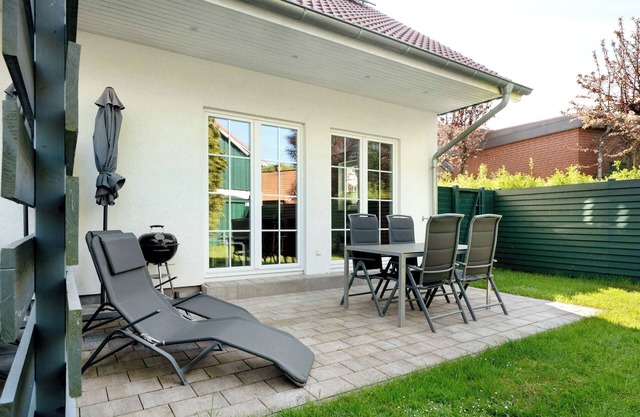 Holiday Apartment "Feriendoppelhaus Sommer"