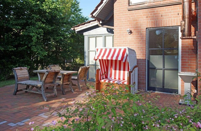Holiday apartment Flessenow for 1 - 3 persons with 1 bedroom - Holiday apartment in one or multi-fam