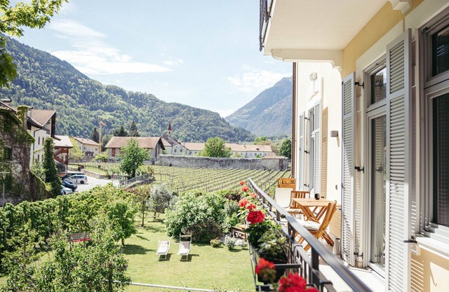Holiday Apartment 'Freienfeldhof Elstar' with Mountain View, Shared Garden and Wi-Fi