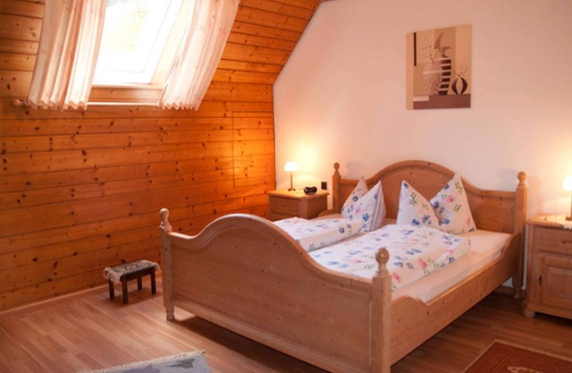 Holiday Apartment 'Fuchsbau' with Mountain View, Shared Pool and Wi-Fi