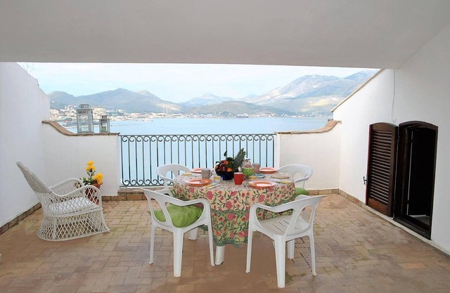 Holiday apartment Gaeta for 1 - 6 persons with 2 bedrooms - Holiday house