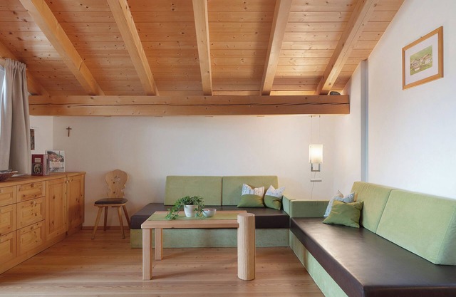 Holiday Apartment 'Garmesegghof' with Mountain View, Shared Garden and Wi-Fi