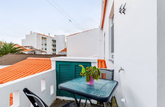 Holiday Apartment "Garden View" with Mountain View, Private Terrace & Wi-Fi