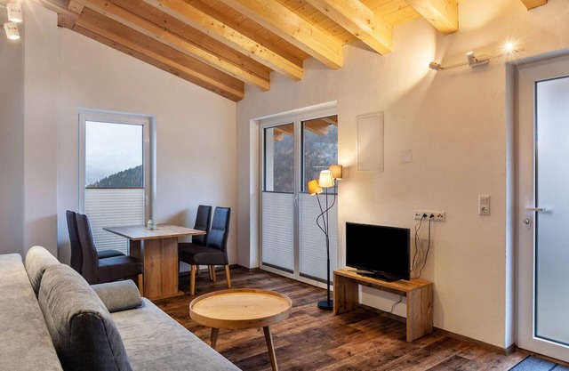 Holiday Apartment Grubig with Mountain View, Balcony & Wi-Fi