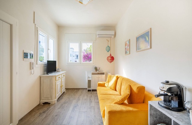 Holiday Apartment "Gufo Di Mare - Giallo" with Sea View, Private Terrace & Wi-Fi