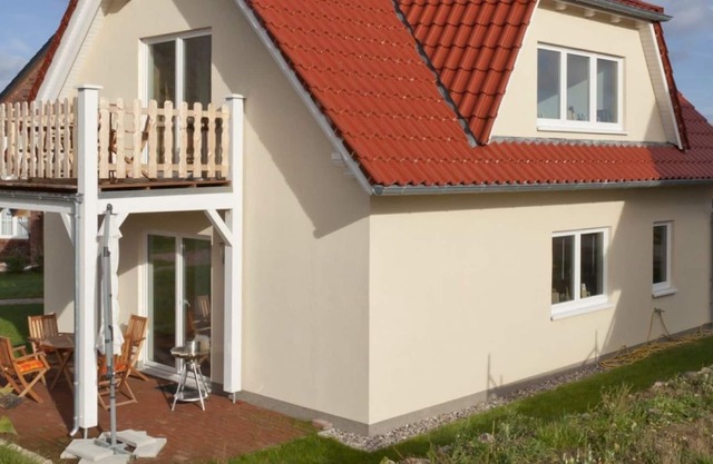 Holiday Apartment "Haus Münster Wohnung 1" with Private Terrace & Wi-Fi