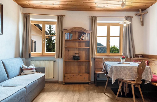 Holiday Apartment 'Haus - Thurn A' with Mountain View, Garden & Wi-Fi