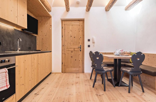Holiday Apartment "Hatzeshof-Blumenwiese" with Mountain View, Wi-Fi, Balcony & Garden