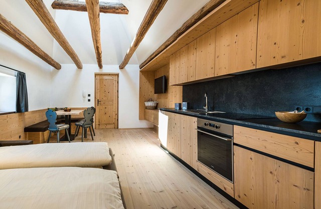 Holiday Apartment Hatzeshof-Alpenglück with Mountain View, Wi-Fi, Balcony & Garden