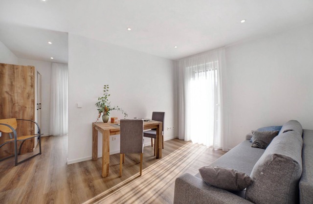 Holiday Apartment “Haus Vergissmeinnicht” with Mountain View, Garden & Wi-F