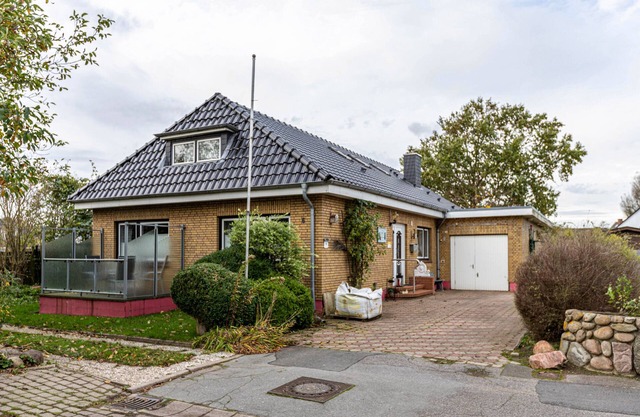 Holiday Apartment Heidi with Shared Terrace & Wi-Fi