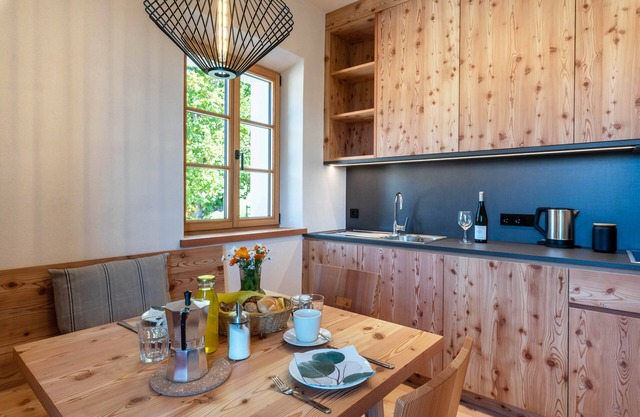 Holiday Apartment Hof im Thal Apt Linde with Mountain View, Balcony & Wi-Fi