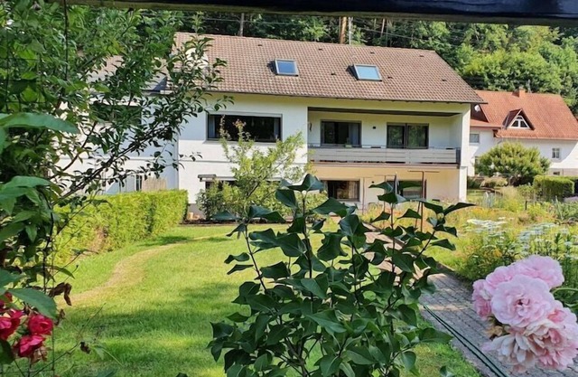 Holiday apartment in the garden