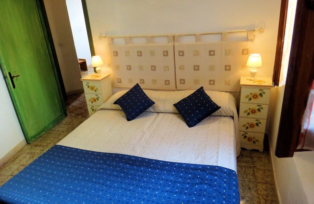 Holiday apartment - ideal f. Families and groups - a few steps from the sea