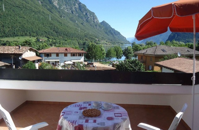 Holiday apartment Idro for 1 - 2 persons with 1 bedroom - Holiday apartment in one or multi-family h