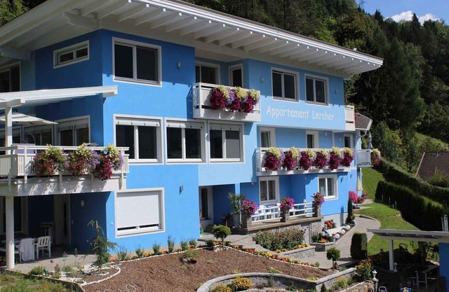 Holiday apartment In a quiet and sunny slope