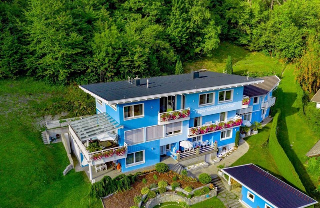 Holiday apartment In a quiet and sunny slope