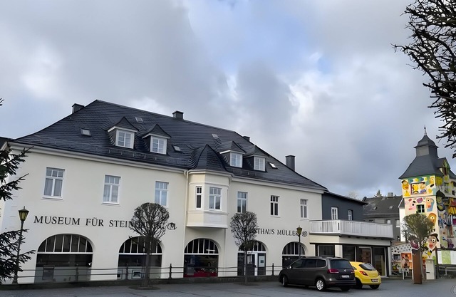 Holiday Apartment in the Former Manor 'Bergblick' with Garden and Wi-Fi