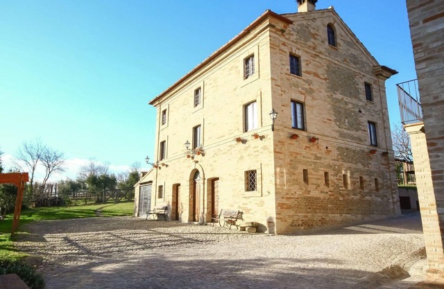 Holiday apartment Montegiorgio for 3 persons with 1 bedroom - Farmhouse