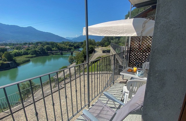 Holiday Apartment Mattia with Lake View