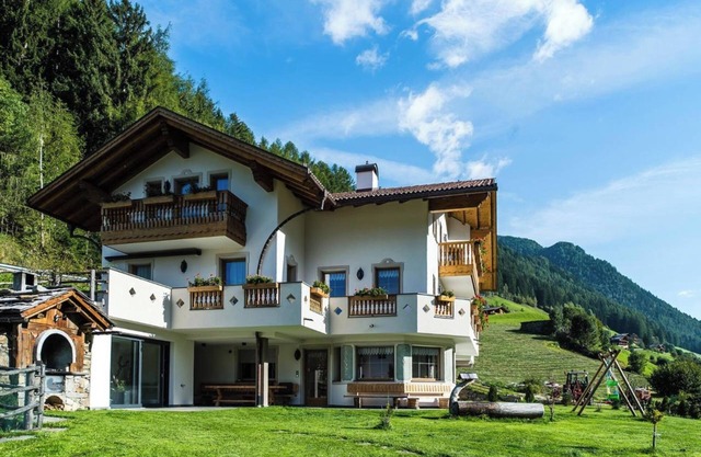 Holiday Apartment AlpenAppart App Weiße Zinne with Shared Whirlpool & Garden