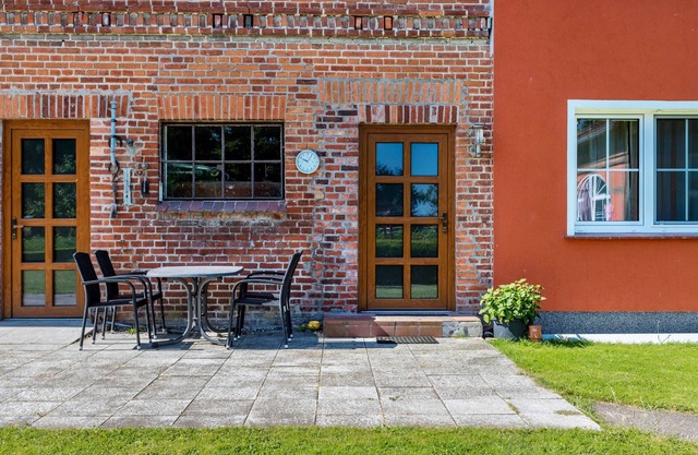 Holiday Apartment 'Kranichnest' with Private Terrace, Private Garden and Wi-Fi