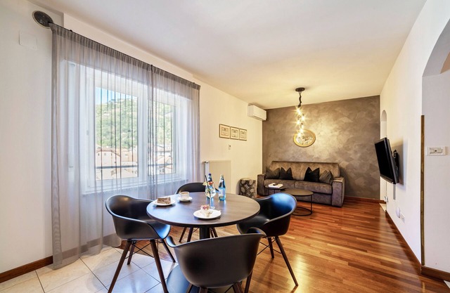 Holiday Apartment 'König - The King 4th' with Balcony & Wi-Fi