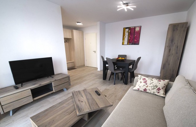 Holiday apartment Kronstadt experience Brasov with Home & Travel SIX