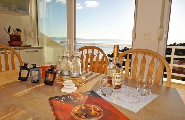 Holiday apartment Krvavica for 1 - 6 persons with 3 bedrooms - Holiday apartment
