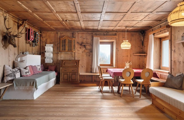 Holiday Apartment 'Kuhglocke' with Mountain View, Private Terrace and Wi-Fi