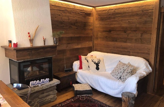 Holiday apartment La Thuile for 1 - 6 persons with 3 bedrooms - Row house