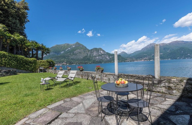 Holiday Apartment "La Punta Bellagio" with Lake View, Wi-Fi, Garden & Terrace