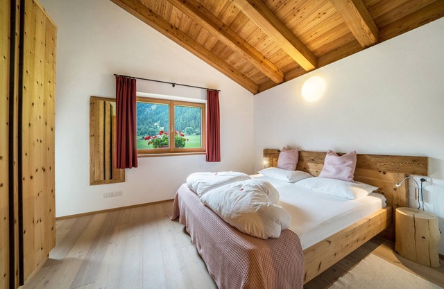 Holiday Apartment "Larch Soge Apt Helmuth" with Mountain View, Balcony & Shared Garden