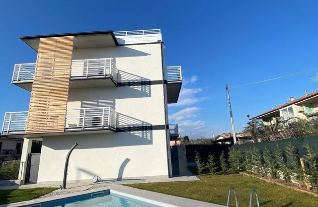 Holiday apartment Lazise for 1 - 4 persons with 2 bedrooms - Holiday apartment in one or multi-famil